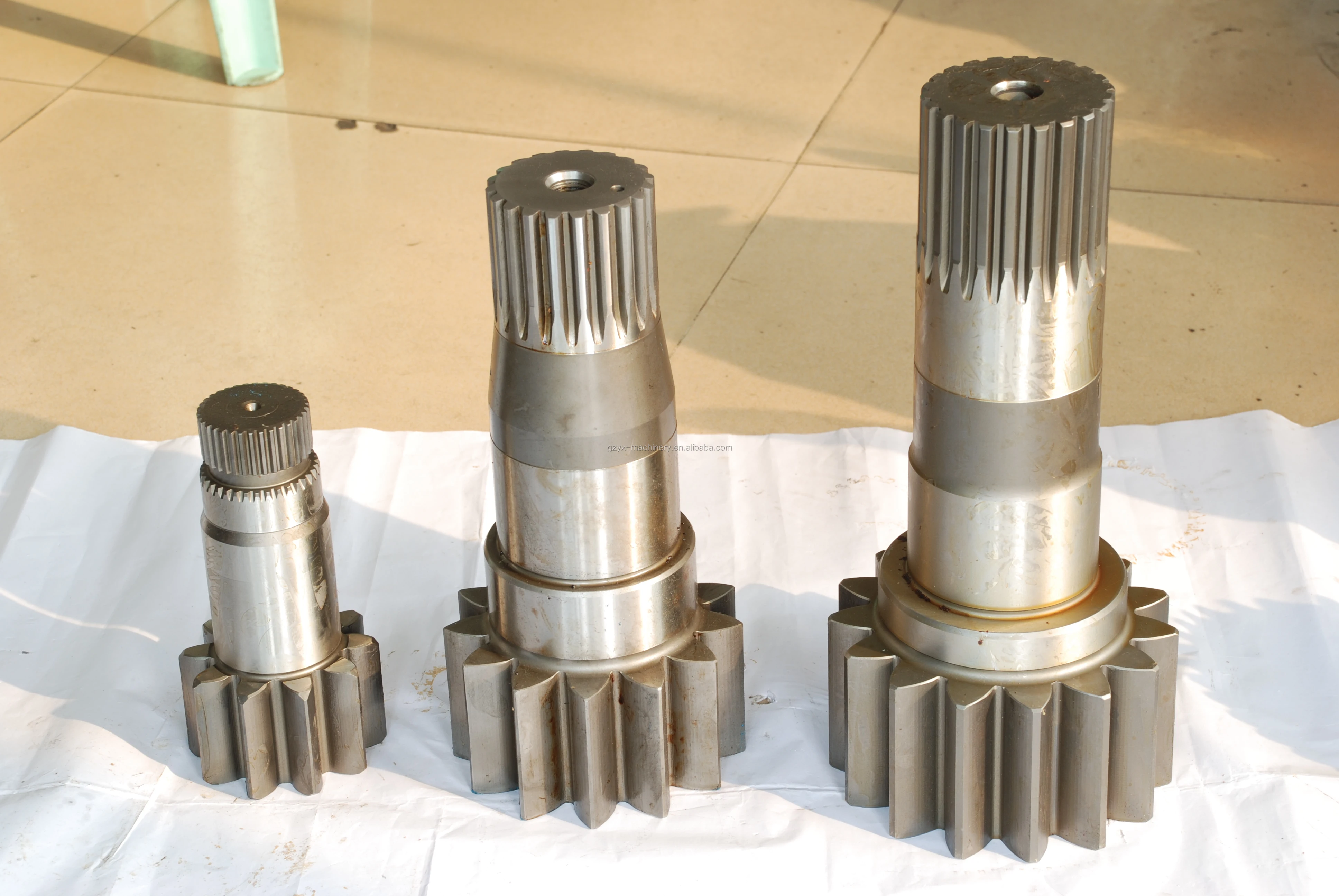 エンジン部品 ステンレス製 冷却装置用 付属品完備 EC55 Swing Motor Reduction Gear Box Final Drive Device Shaft