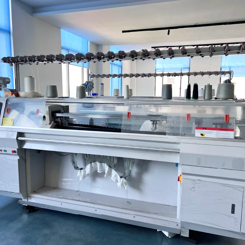 TONGDA  Computerized Flat Knitting Machine, 7G-18G, Automatic Yarn Changing, for Sweater/Glove Production