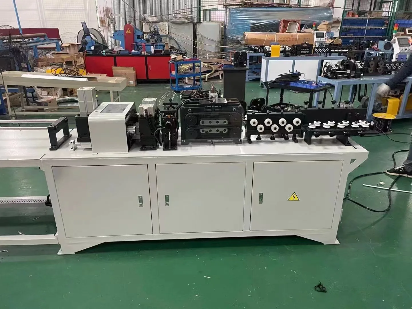 BOBO Machine air -conditioning insulated copper tube straightening and inserting shown in a detail photo for this news article