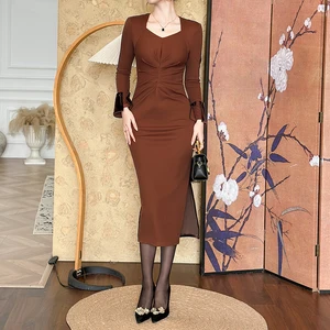 ZYHT 45351 Brown Bodycon Midi Dress with Long Sleeves Square Neck Dress Ruched Bodice Contrast Cuff Dresses for Women