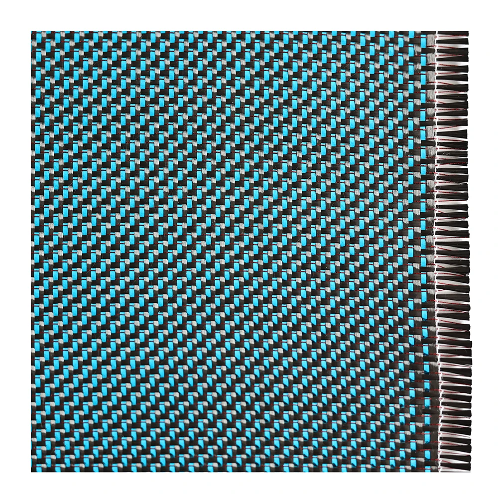 以在光线中发出不同的颜色,打破了只有黑色的碳纤维织物的单调