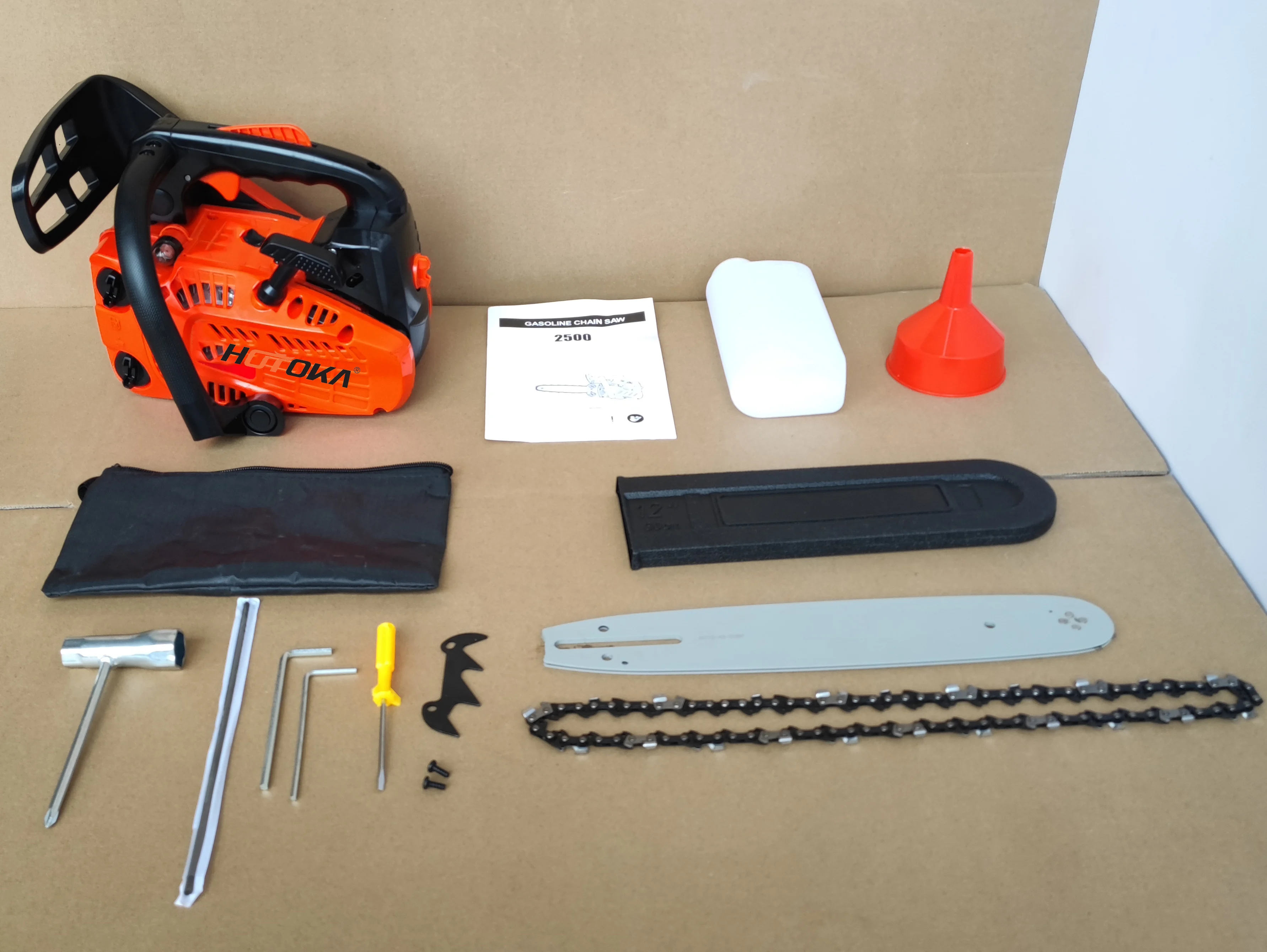 Petrol 2500 Chainsaw 25CC Gasoline Chainsaw Mini Handheld Chain Saw Wood Carving Machine Saw for Sale