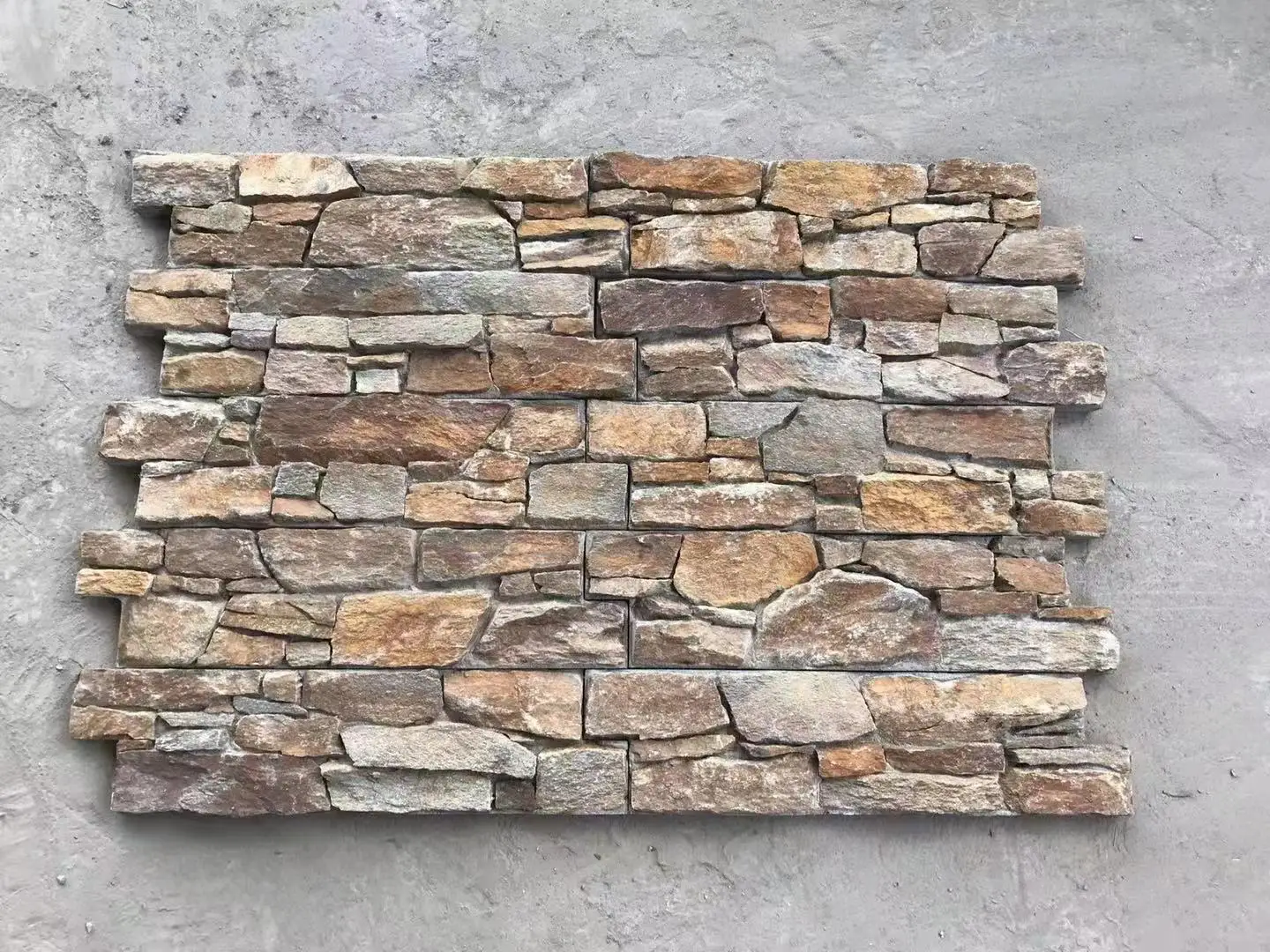 Modern Rusty Quartz Stone Wall Cladding Antacid Erosion Resistance Natural Cement Back Slate for Hotel Culture Stone Cement Hook