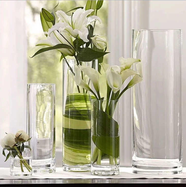 Прозрачная ваза. Прозрачные вазы для цветов. Декор прозрачной вазы. Стеклянные вазы в интерьере. Прозрачная ваза декор.
