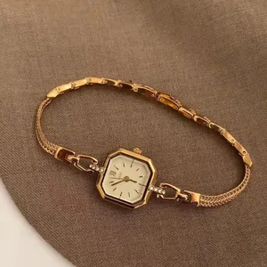 2026 Golden Vintage Women's Watch with Diamond Inlay Light Luxury Vintage Style Bracelet High-end Watch for Women