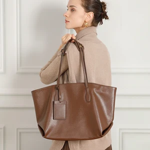 Wholesale Customized High-quality Women's Genuine Leather Shoulder Bag Ladies  Retro Cowhide Handbags Minimalist Tote Bags