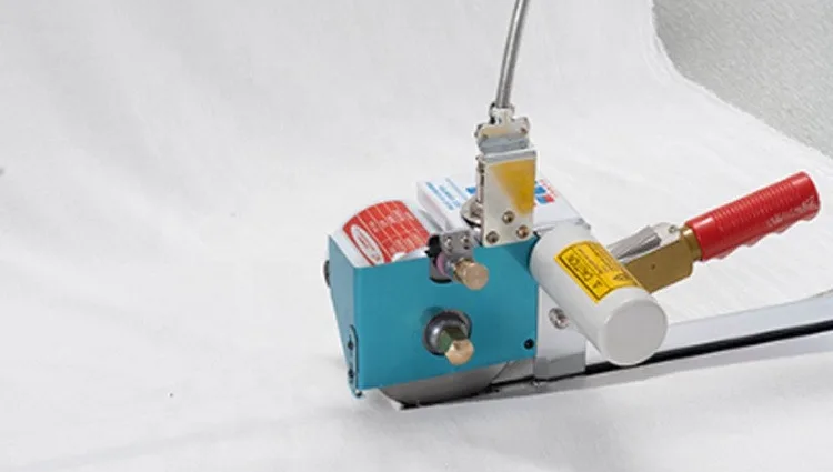 End Cutter Railing Round Knife Rail-mounted Cloth End Cutter Roller Blinds Cutting Machine ...