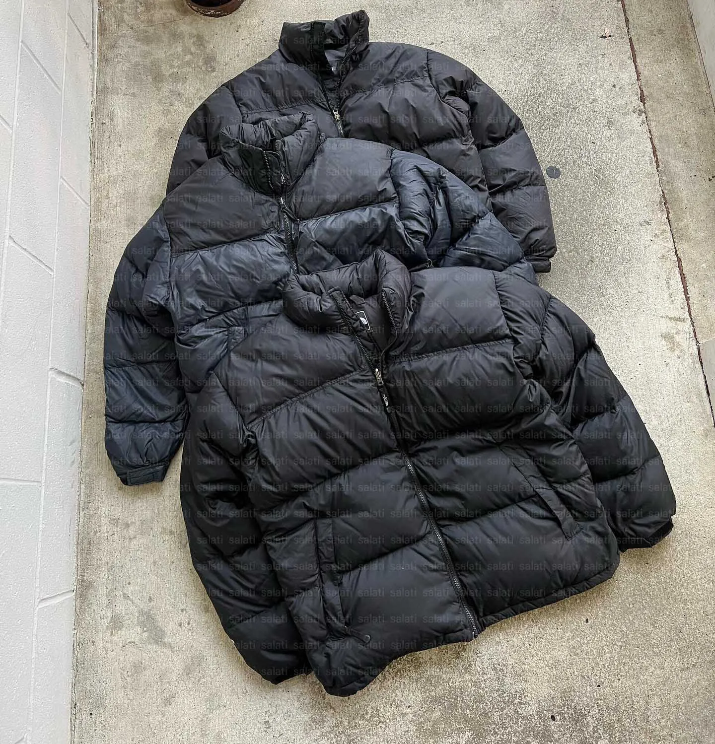 Salati Wholesale Custom Light Zipper Warm Goose Duck Down Padded Puffy Bubble Winter Quilted Man Down Jackets Puffer Jackets Men