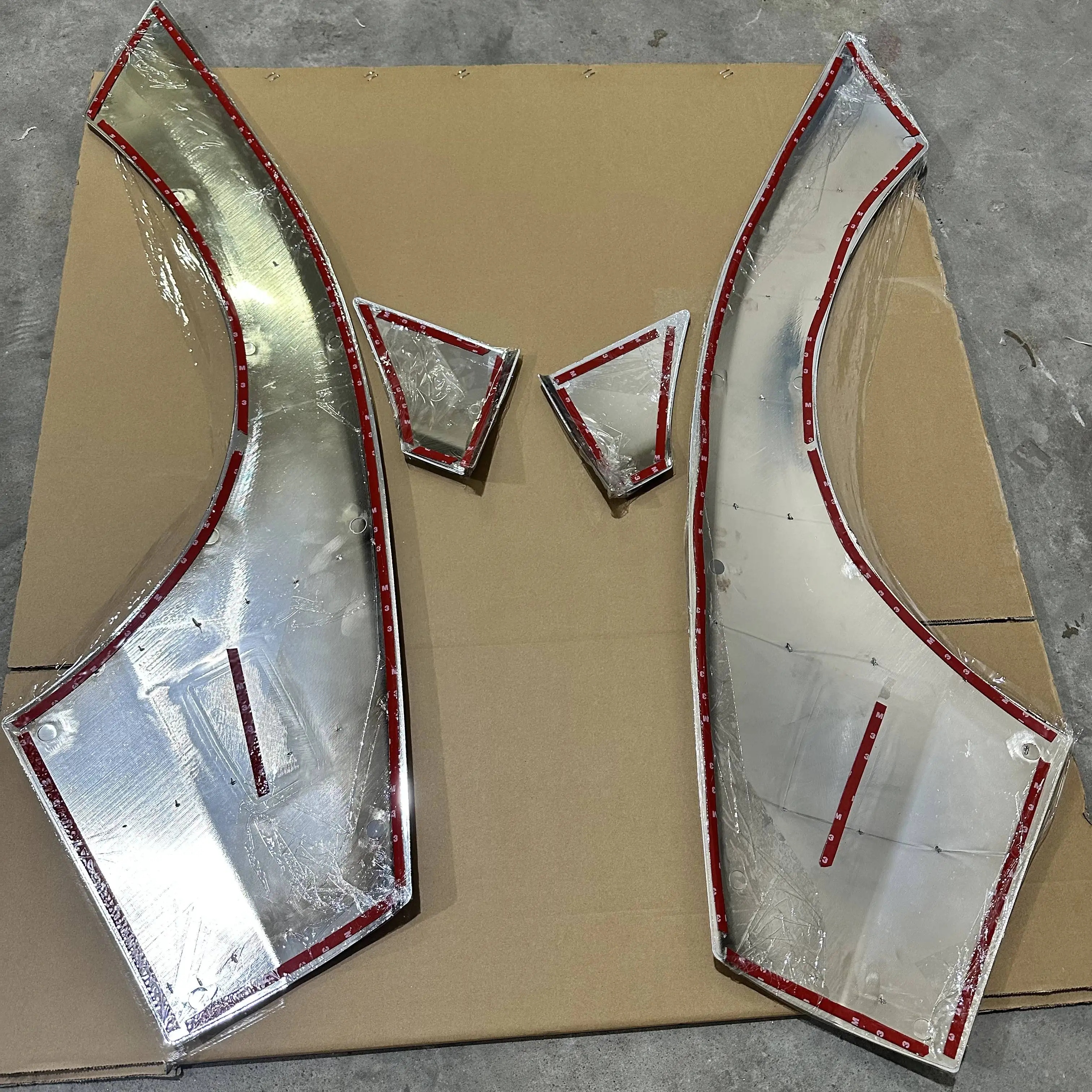Factory Wholesale Truck Parts Auto Front Grille Truck Grills for Hino 300 Wide