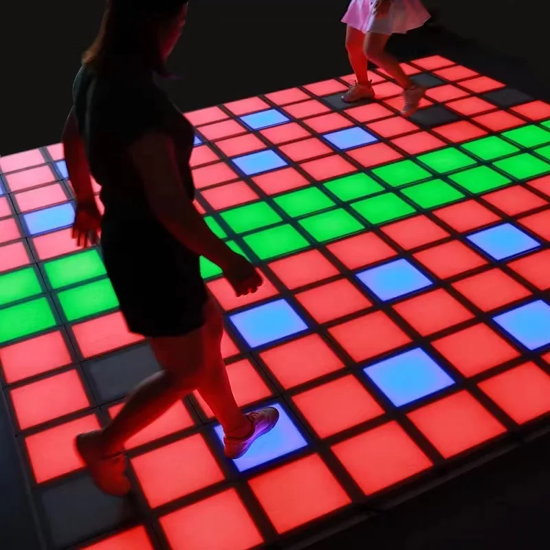 Kubus Permainan Interaktif Lintas Batas dengan Pedal Kaki, Lampu Lantai Olahraga Multi-Pemain, Lampu Grid Melompat, Lampu Matriks Produksi