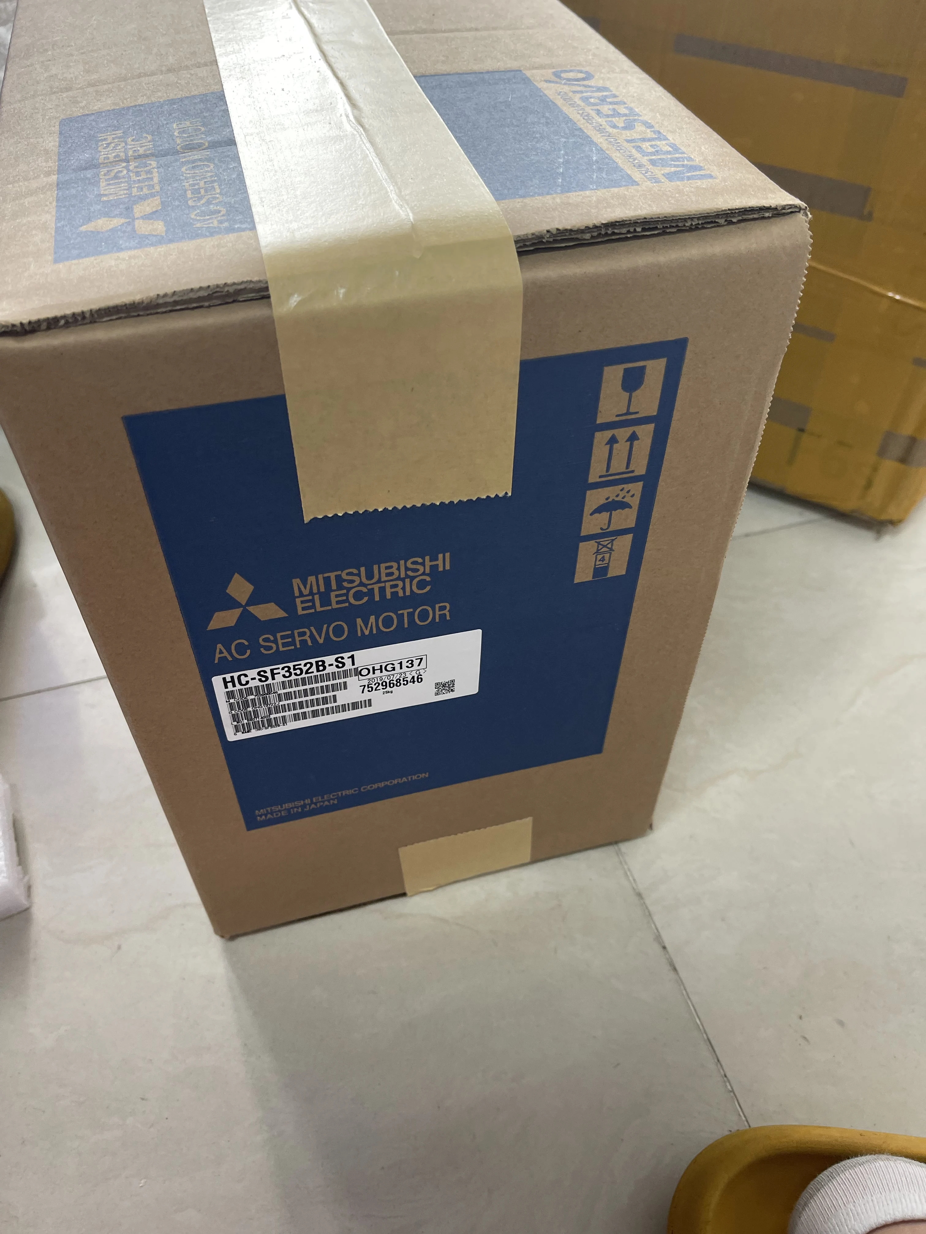 Mitsubishi AC Servo Motor HC-SF352B-S1