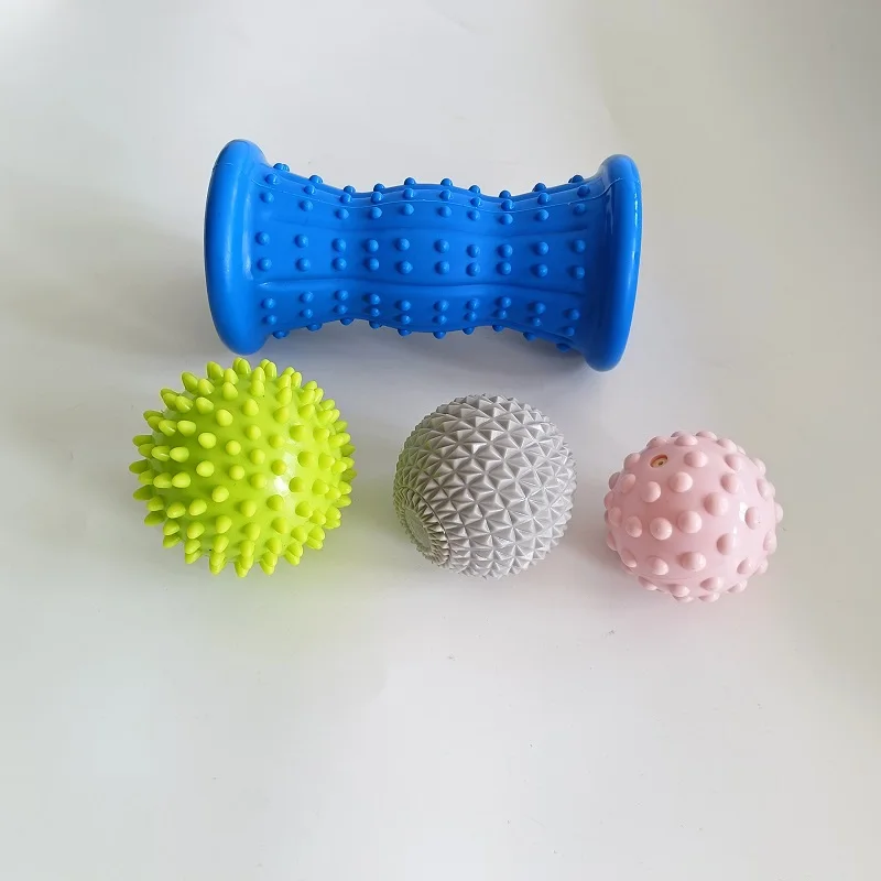 Hot Made in China Set Double Spiky Massage Ball and Foot Massage Roller Set
