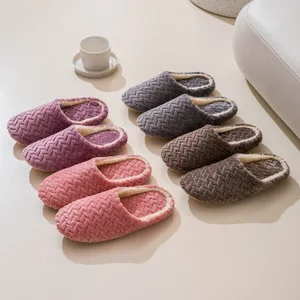 Couple's Comfortable Indoor Home for Slippers with Soft Outsole Fabric Sole for Winter Use
