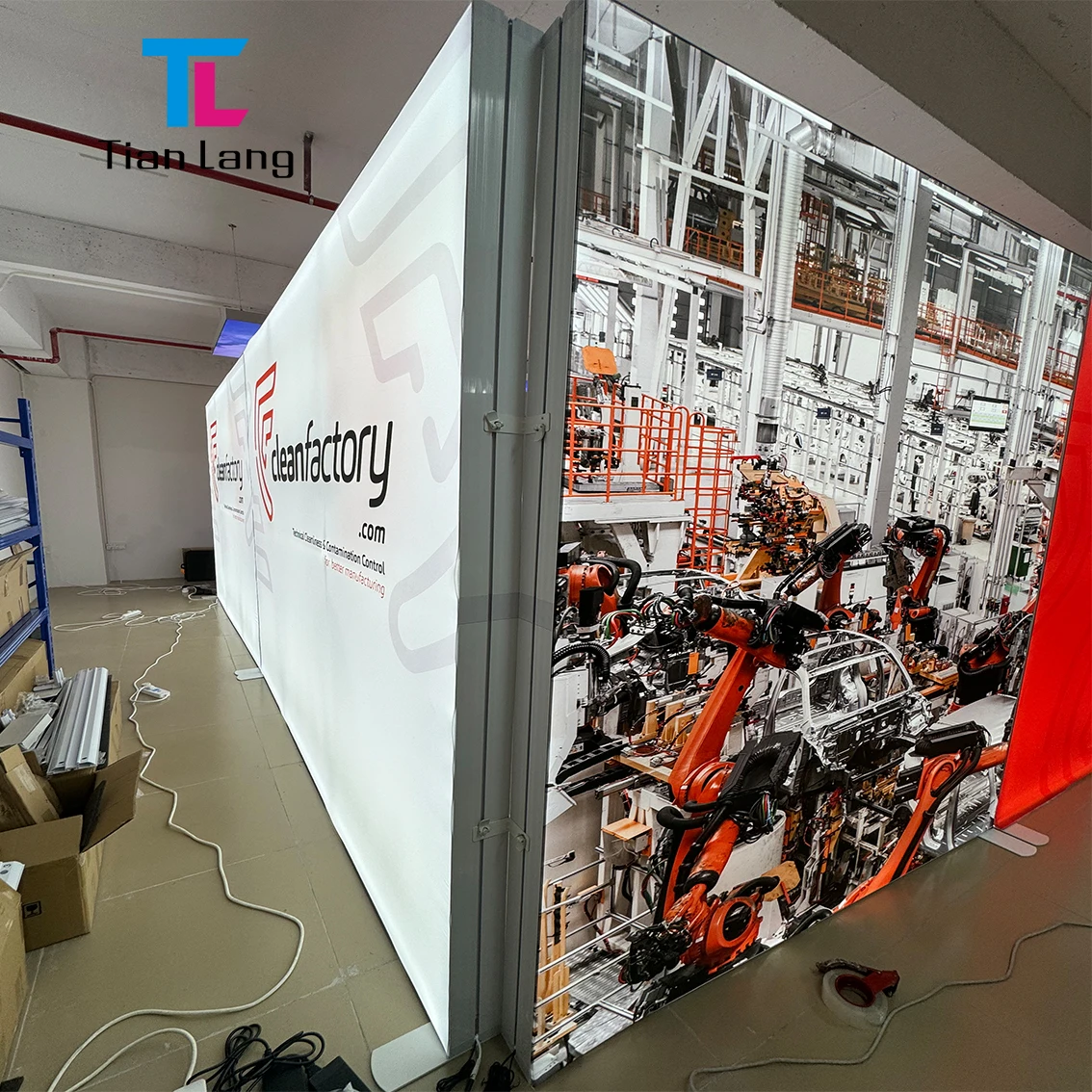 Оптови модулни конструкции, лесно монтажни, преносими алюминиеви каркаси с тканичени SEG покривки и LED подсветка за 10x10 търговски изложби