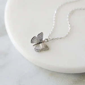 Custom Stainless Steel Butterfly Necklace for Women White Gold Pendant Necklace Jewelry Gift for Wife Silver Chains