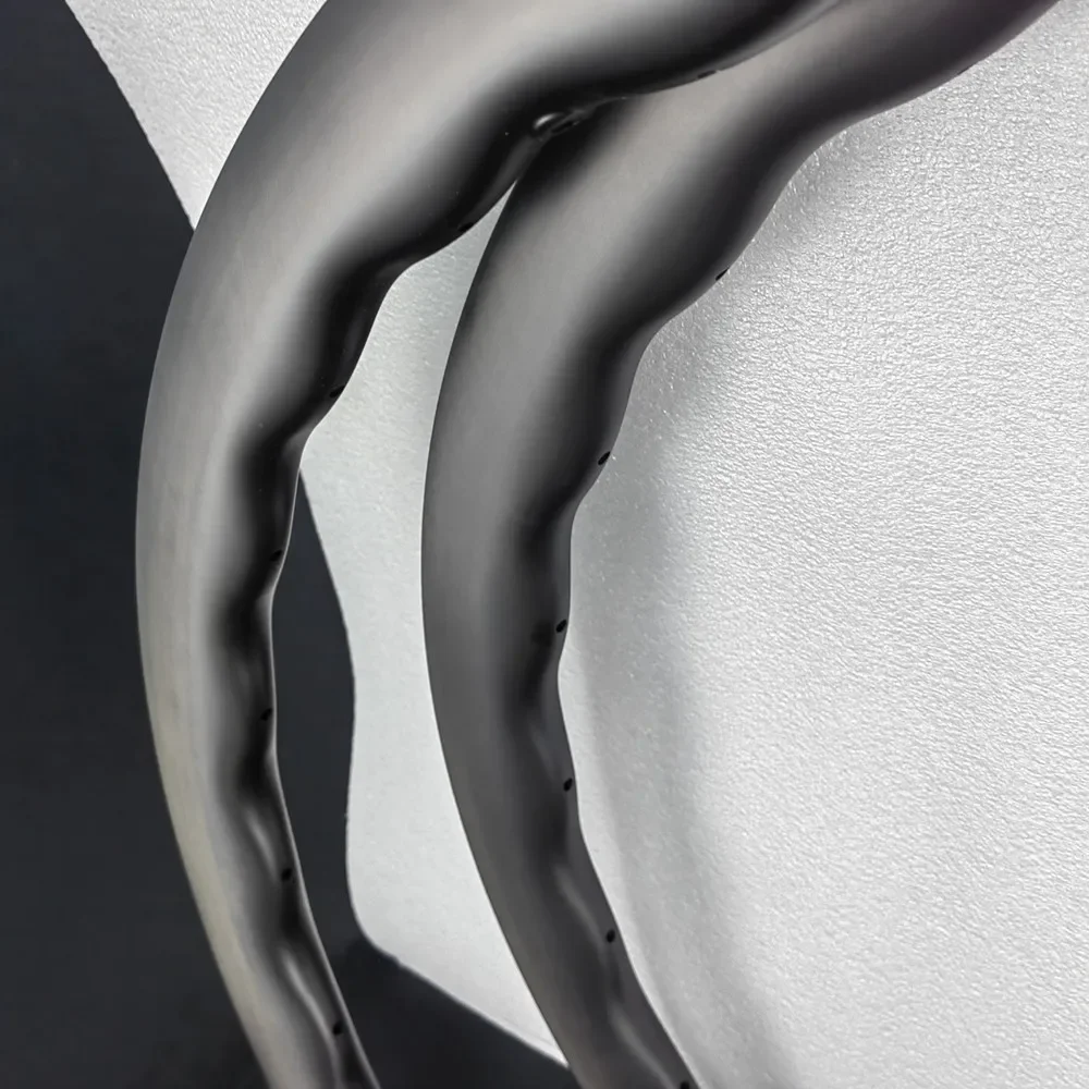 High Quality Carbon Rims 700C Wave  35/40/45/50/55/65mm Depth Carbon Road Bicycle Wheel 28mm Wide Disk Brake
