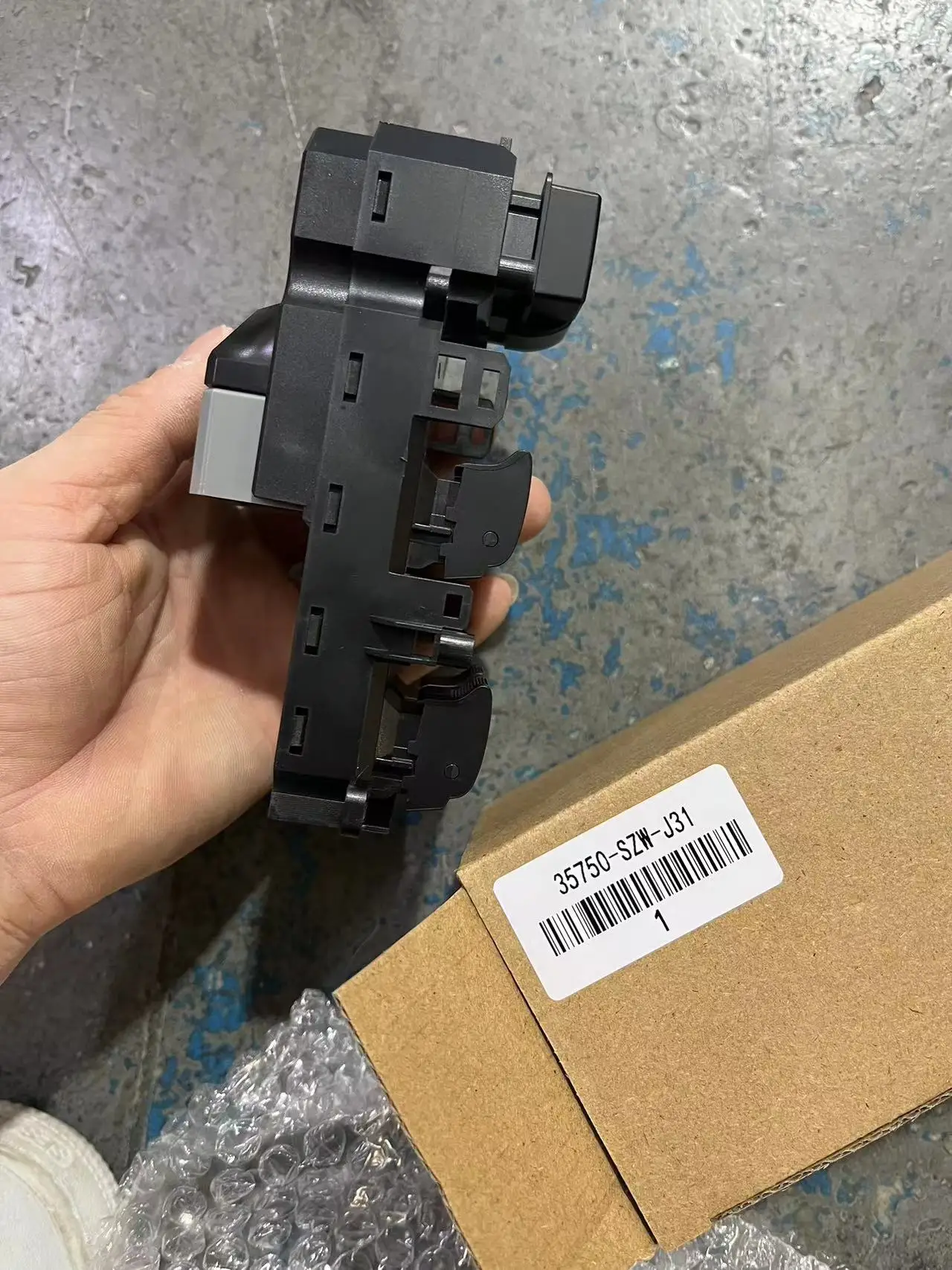 レジェンド KA9 パワーウィンドマスタースイッチ 95750-SZ3-033 Car Power Master Window Switch for Honda Stepwagon 2009-2016