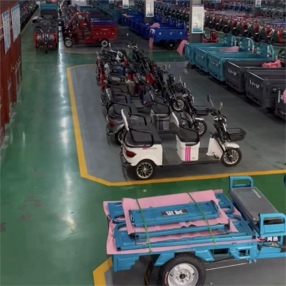 Manufacturer Wholesale 72V 1200W Battery Powered Rickshaw Solar Tuk Tuk Electric Passenger Trike for Adults