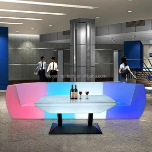 Illuminated Poolside Lounge Chaise Plastic Modern Design Chaise Lightweight Outdoor Furniture Glowing Sofa Leisure Chair