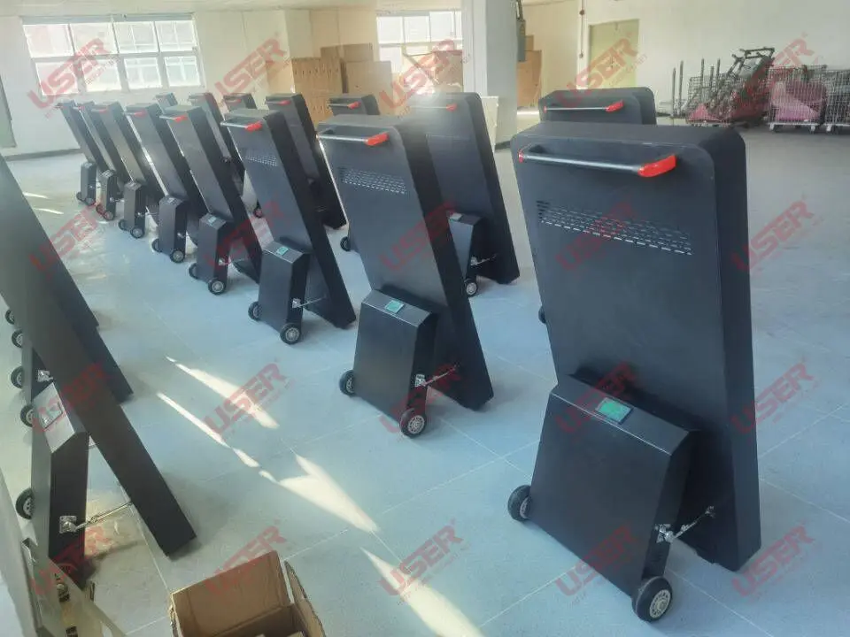 Outdoor IP65 Battery Powered Digital Signage Movable Lcd Display ...