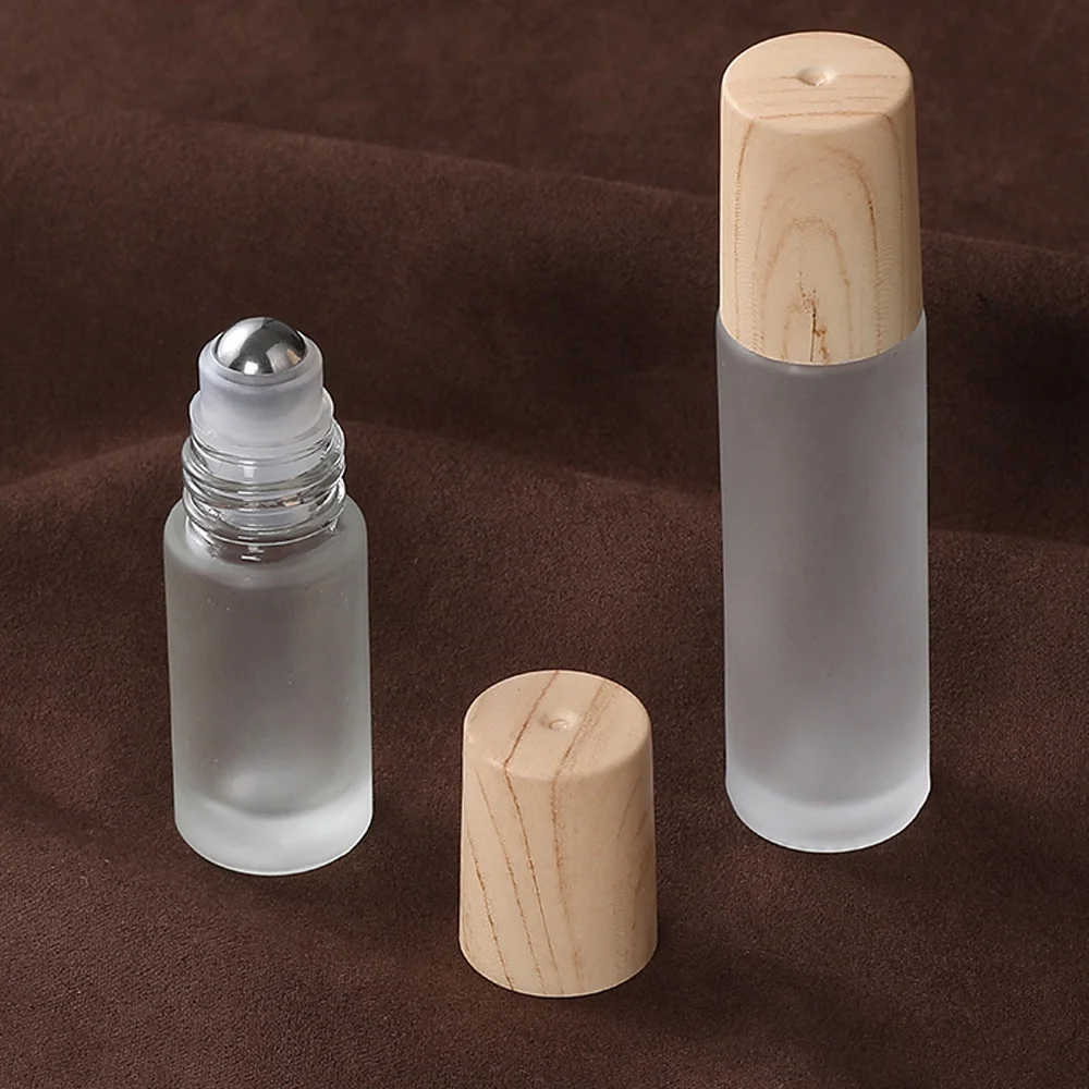 High quality mini perfume essential oil frosted roll on glass 3m bottle with bamboo lid