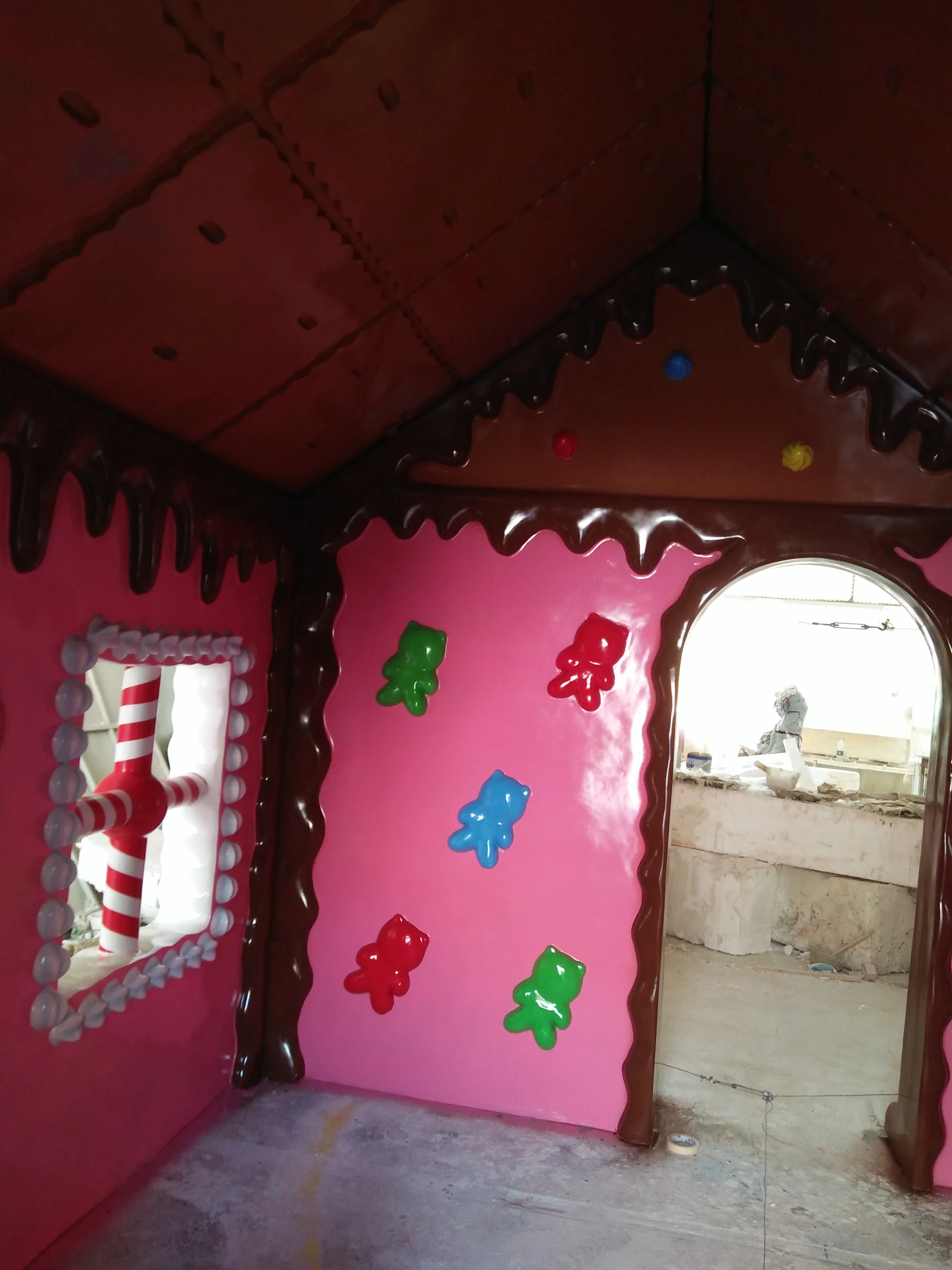 Selling christmas decorations online