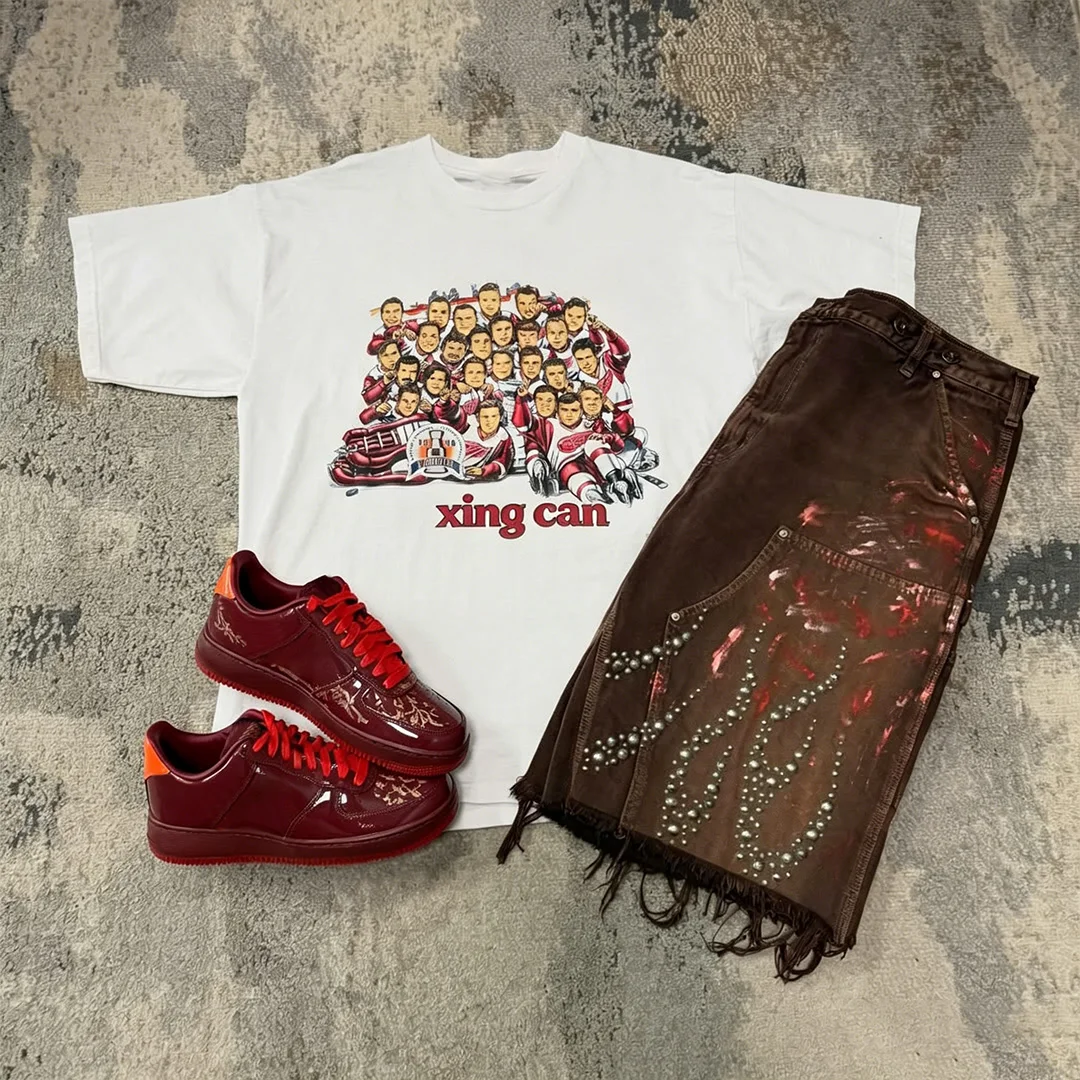 Niestandardowy zestaw męski w stylu vintage streetwear: koszulka + spodenki denimowe z wieloma kieszeniami i frędzlami; możliwość personalizacji nadrukami lub haftem