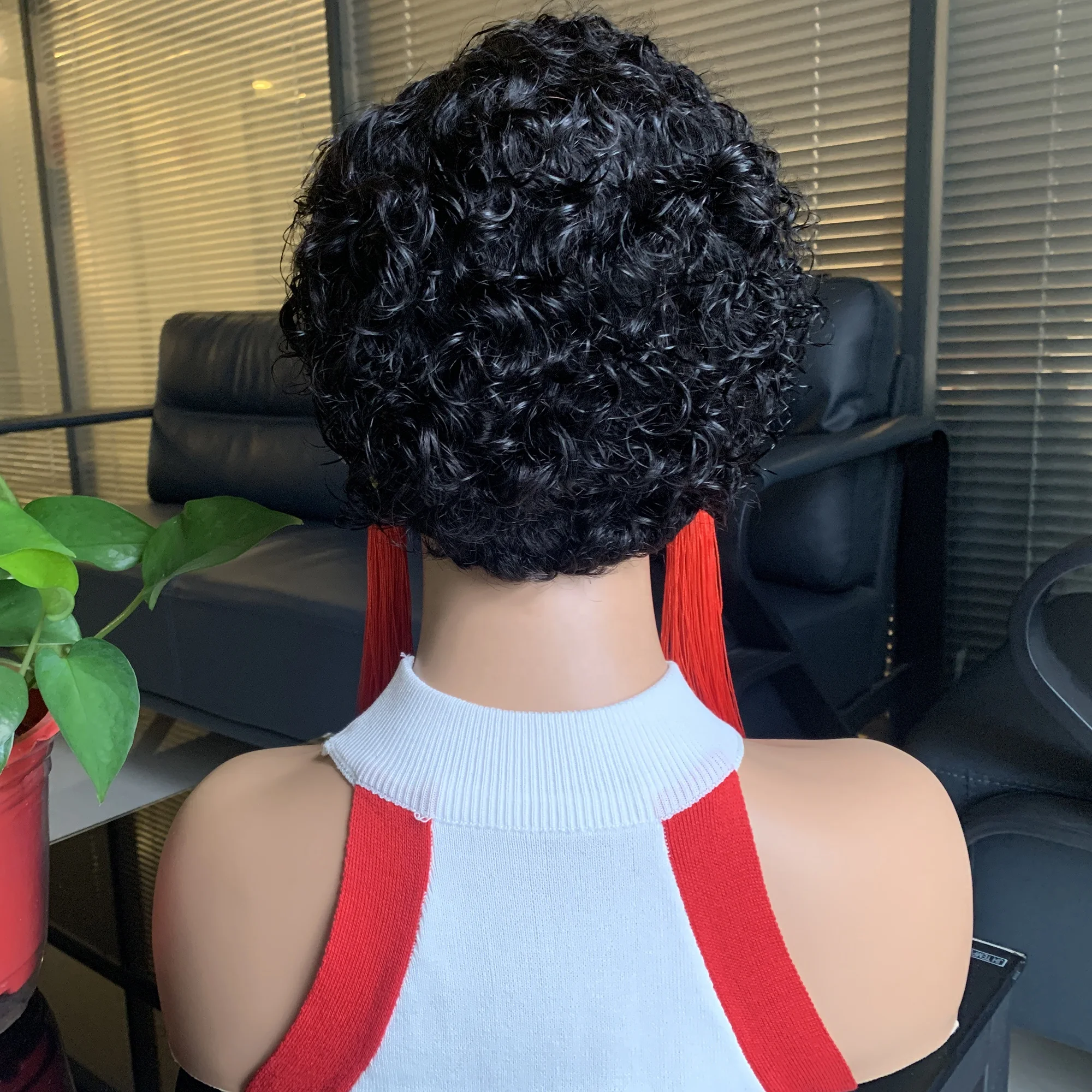 Factory New Design Short Pixie Curl HD Lace Front Remy Human Hair Wig Perruque Pixie Cut Lace Front Wigs for Black Women Vendor