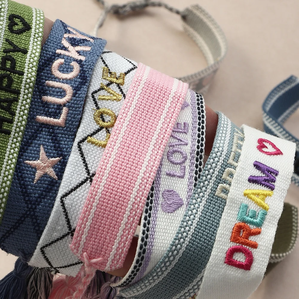Braccialetto Donna Con Nappa E Lettere Ricamate – Regolabile, Idea Regalo Per Amiche, Mamma, Fidanzata - 2