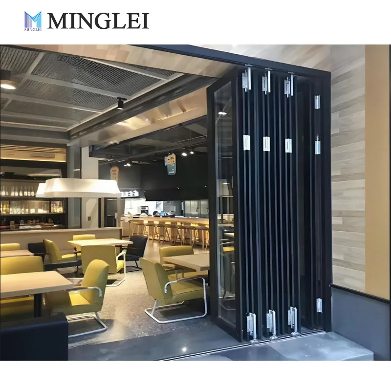 AS2047 باب جديد حديث من MINGLEI لمطعم أو فندق، باب قابل للطي بأجنحة متداخلة من الألومنيوم مزود بزجاج مزدوج