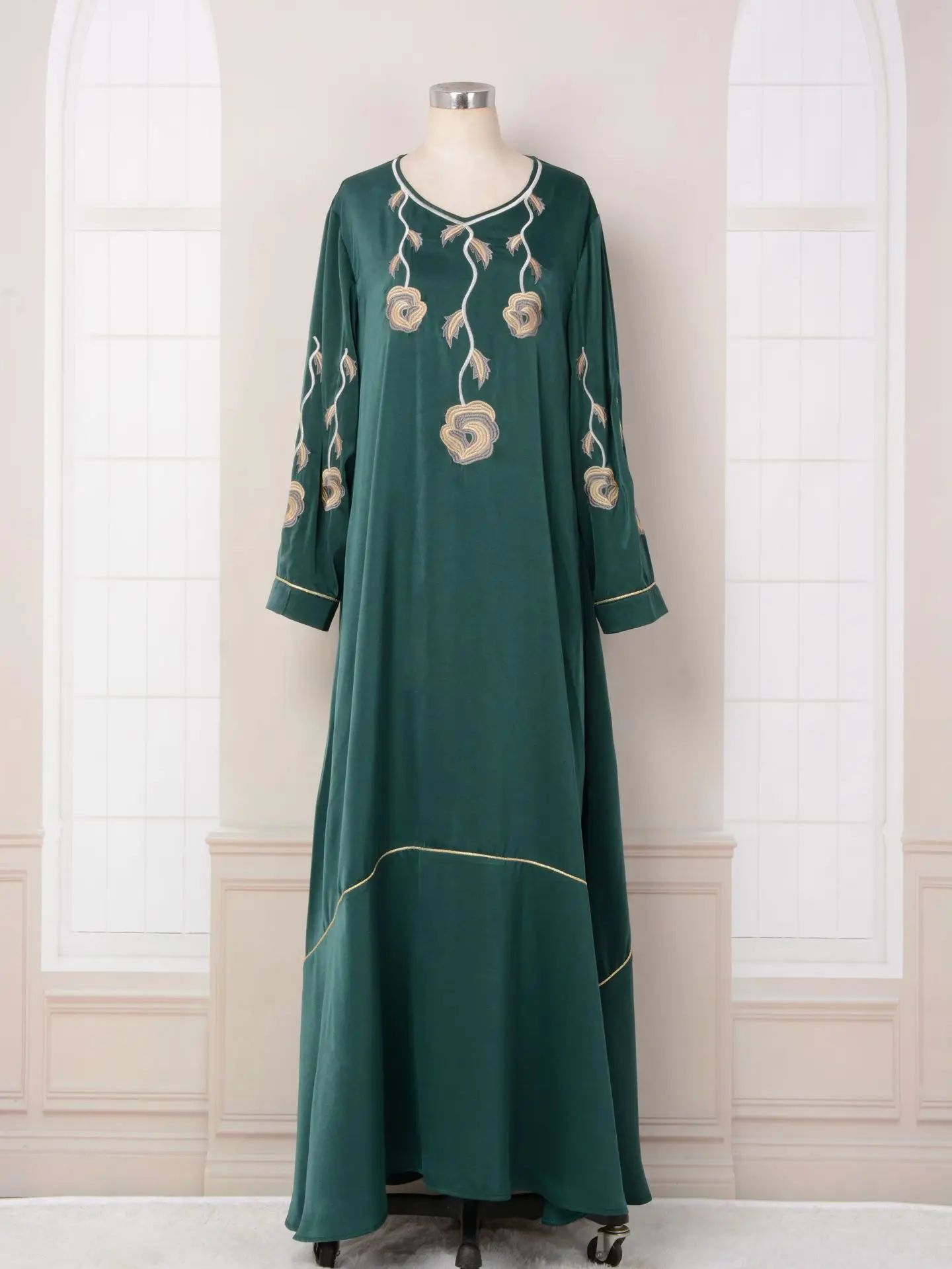Abaya Caftan Galabeya - Embroidered Muslim Dress for Women, Long Sleeve Jilbab Clothing, Khaleeji Style Islamic Wear Abaya Caftan Galabeya - Embroidered Muslim Dress for Women, Long Sleeve Jilbab Clothing, Khaleeji Style Islamic Wear