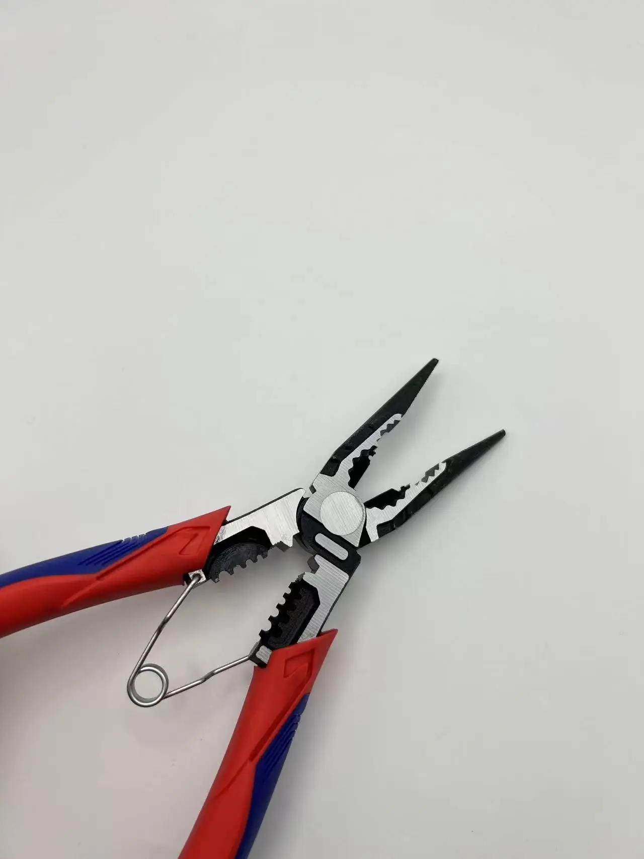 DIY Industrial Grade Crimping Pliers Serrated Jaw Surface Plastic Molded Handle Wire Stripper Cutting Applications details