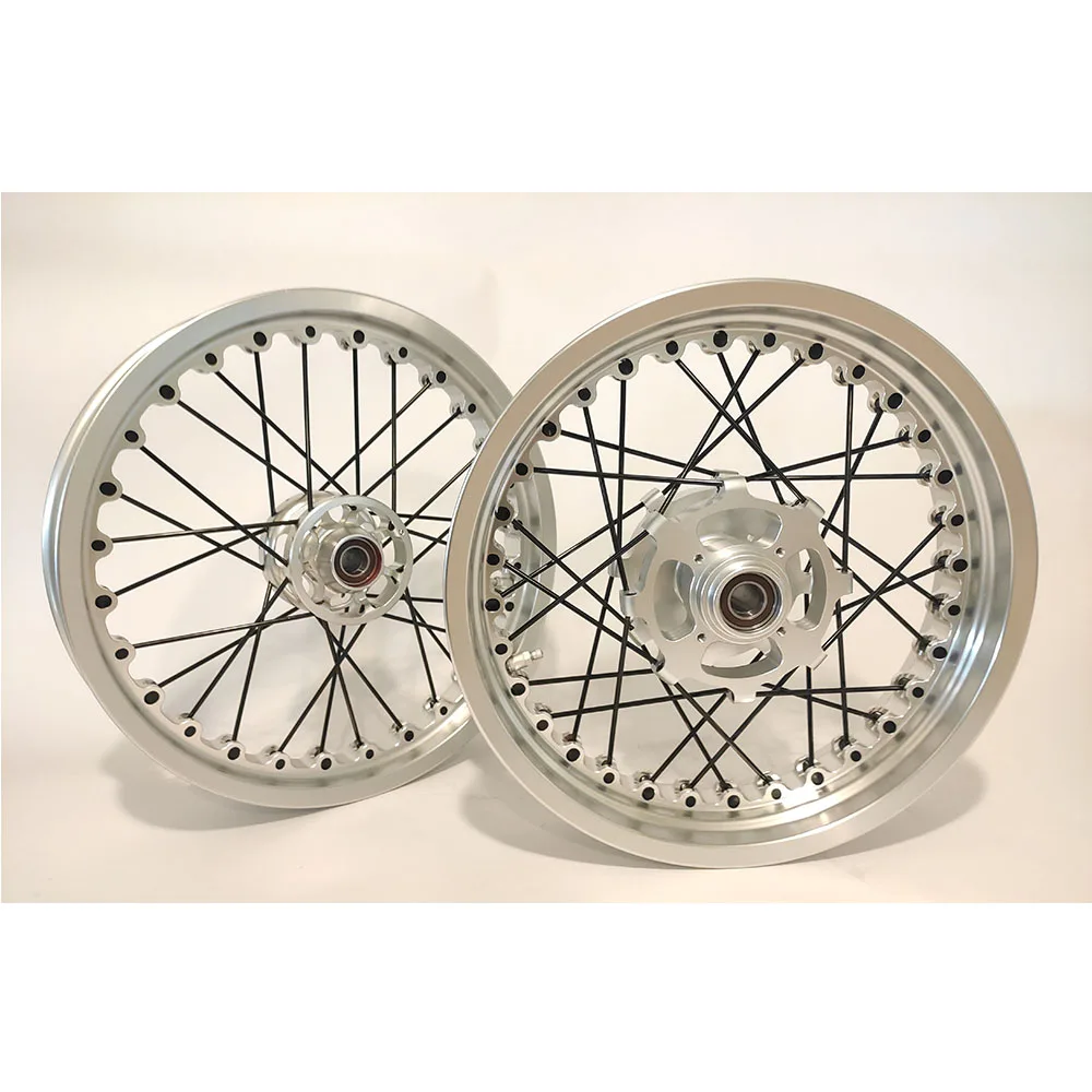 SCRAMBLER Motard Wheel 17 Wire Spoked Motorcycle Wheels for Tubeless Tyres