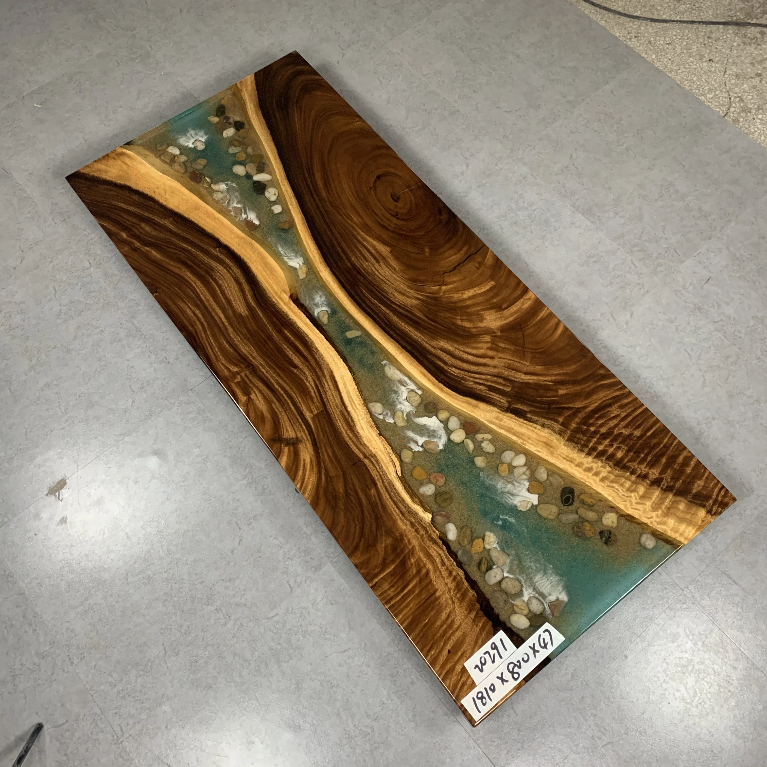 Walnut Wood High End Special Design Dinner With Shell Clear Water Honeycomb Black River Dining Epoxy Resin Office Table