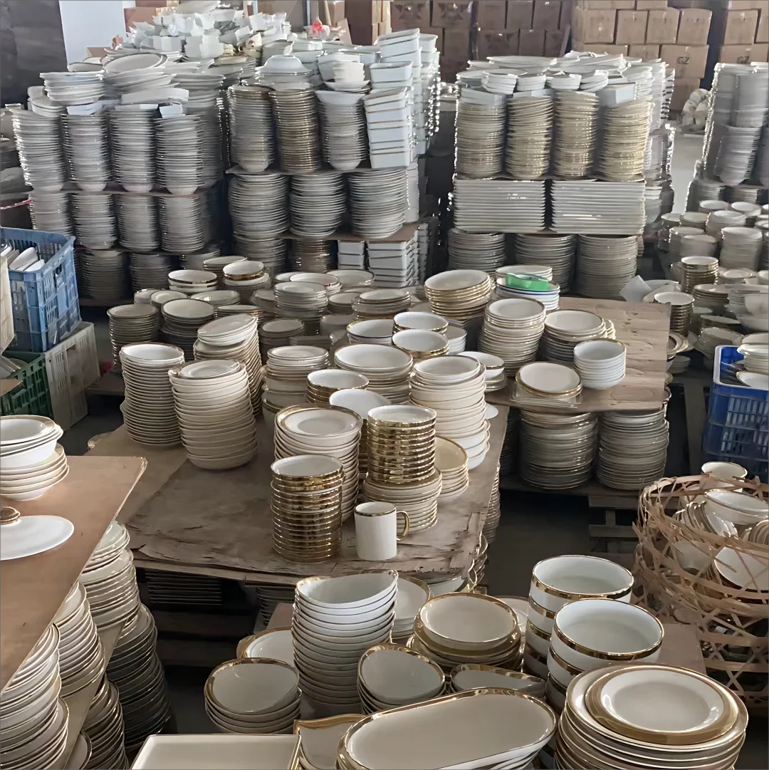 2025 Hot Sell Günstige Keramik Weiße Platte Mit Goldrand Geschirr & Teller Bulk Stock Goldene Teller Sets Geschirr Verkauf von Tonne| Alibaba.com