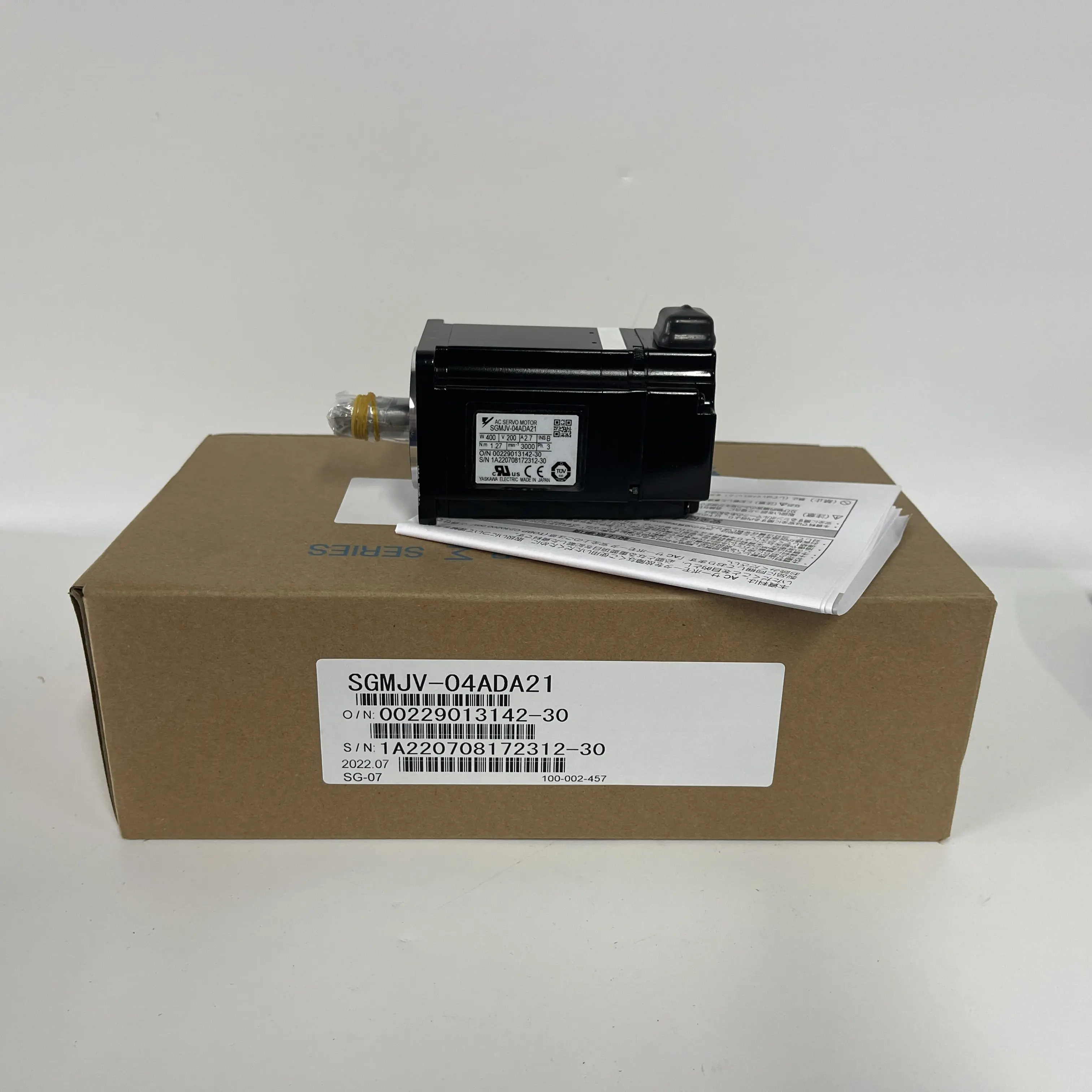 Yaskawa AC Servo Motor SGMJV-04ADA21 Yaskawa AC Servo Motor SGMJV-04ADA21