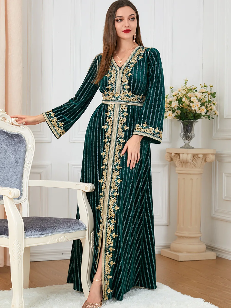 Elegant Velvet Abaya Modest Pattern Moroccan Robe Gamis Muslim Women's Embroidered Arab Gown for Dubai Muslims
