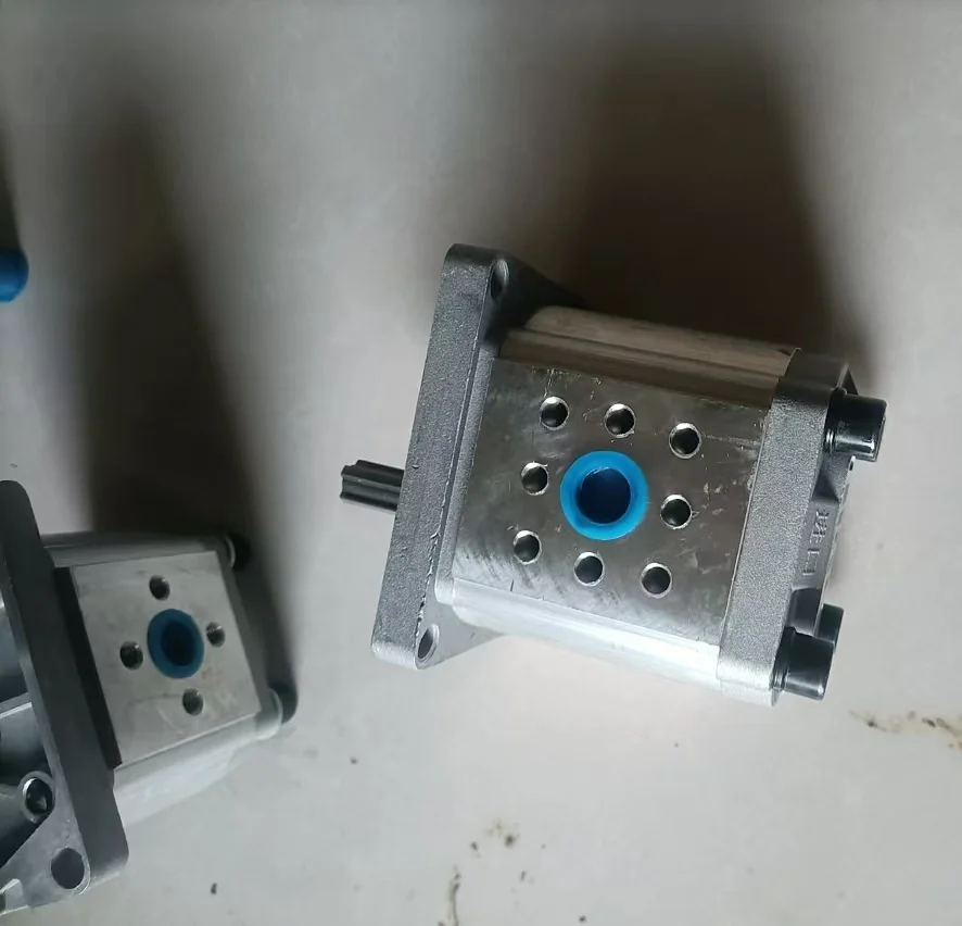 CBF CBN CBW CBT Oil Gear Pump CBF-E40 CBT-F550 CBN-F314 CBN-F316 Hydraulic Gear Pump CBN-F320 CBN-E325 CBW-F304
