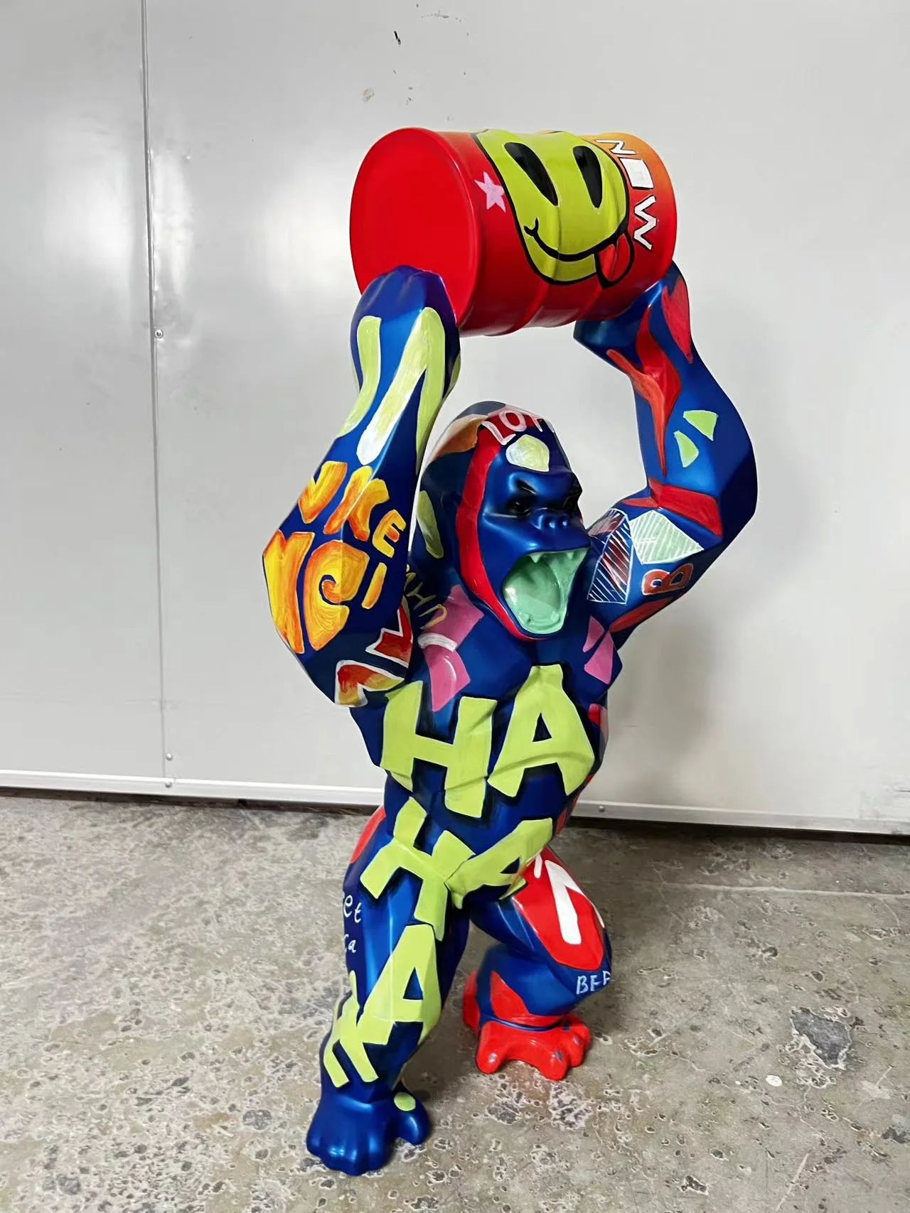 Gorilla Animal Statue Life Size Apes for Garden Decoracion Wholesale Modern Creative Resin King Kong Nordic Style Custom