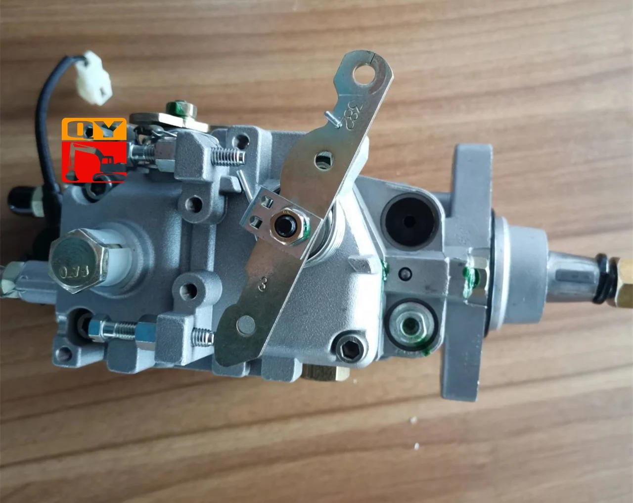 エンジニアリング機械部品エンジン4D95S 104742-7043燃料噴射ポンプ