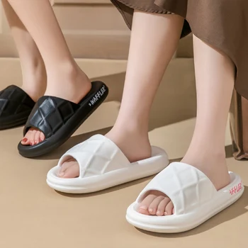 Wholesale new fashion high quality ladies sandals bathroom flipflops open summer eva soft sole flat women's slippers