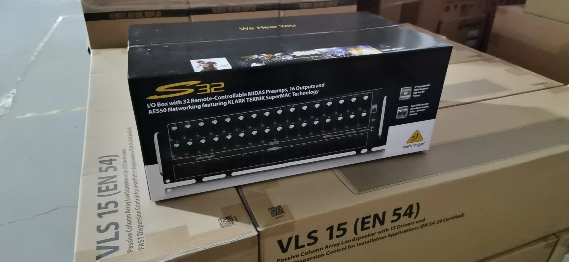 Behringer S32 Stage Box Digital Mixers Stage Performance Music ...