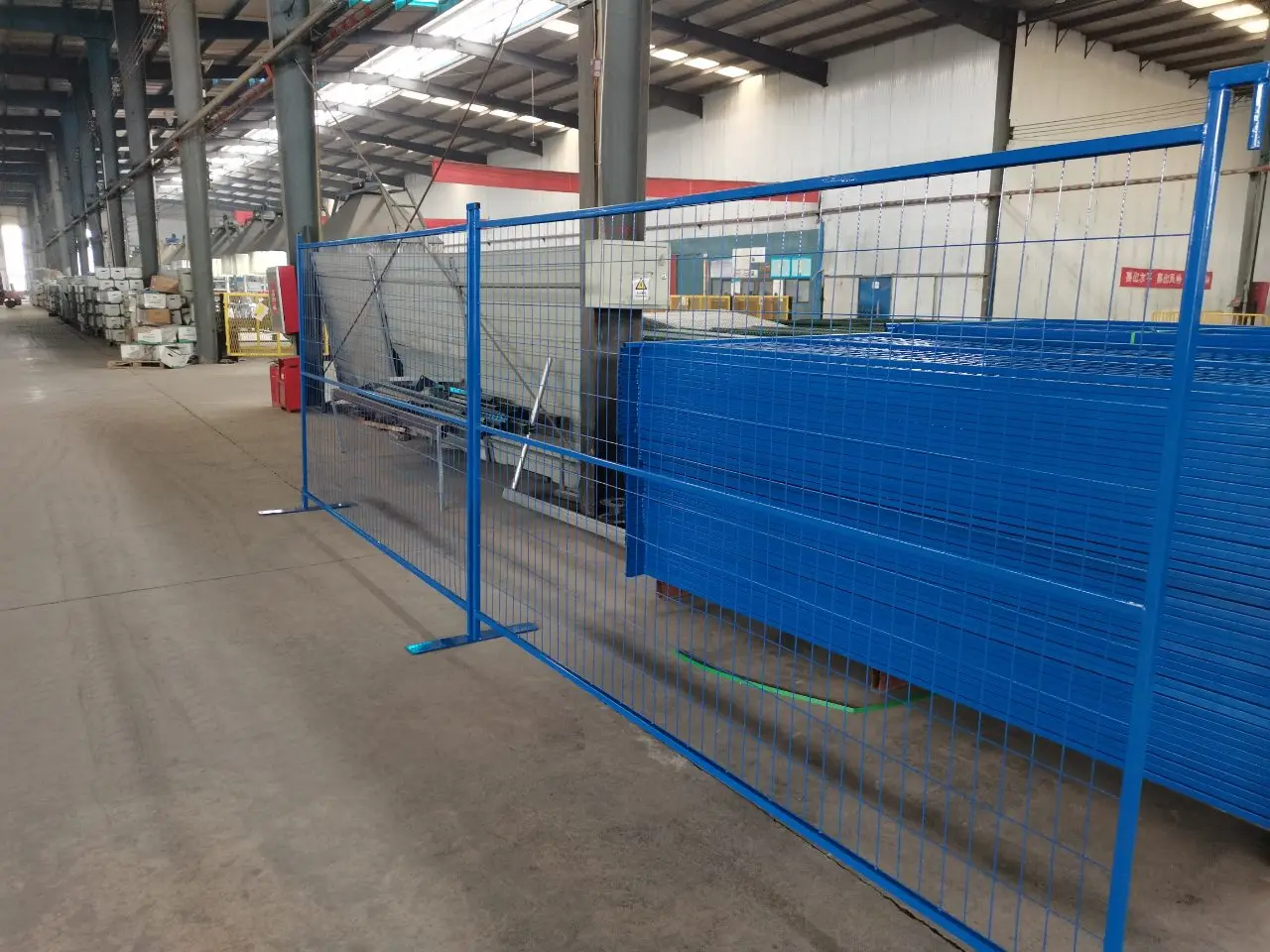 آخر أخبار الشركة 6 أقدام × 10 أقدام كندا القياسية مسحوق المغلفة سياج البناء المؤقت  8