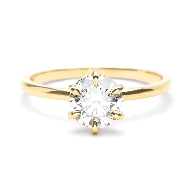 18 Карат золота. 18 Карат. Yellow Gold Solitaire (at least 0.7 Carat) Princess Cut Diamond Ring.