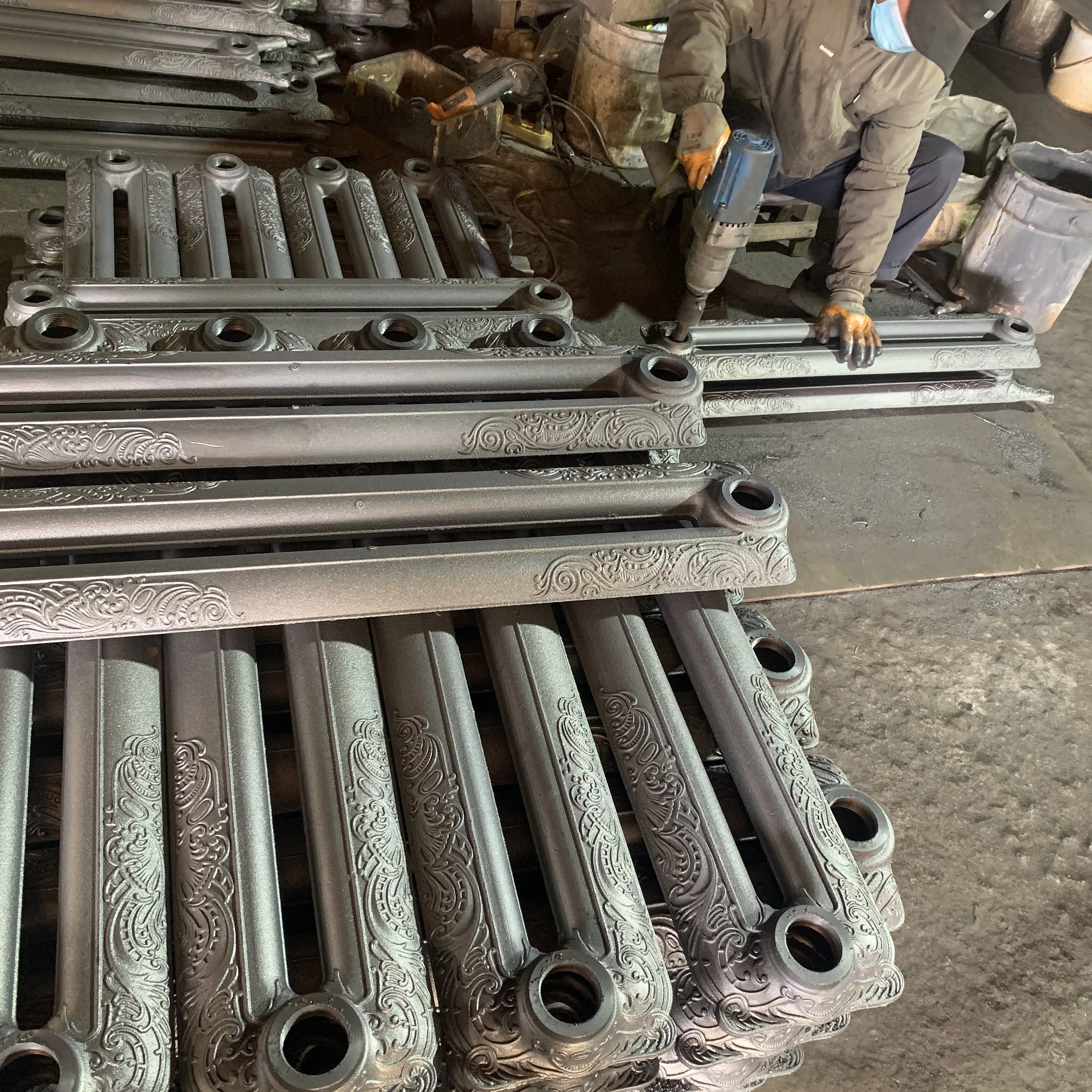 アンティークスタイル蒸気暖房ラジエーターホーム装飾プライムペイント