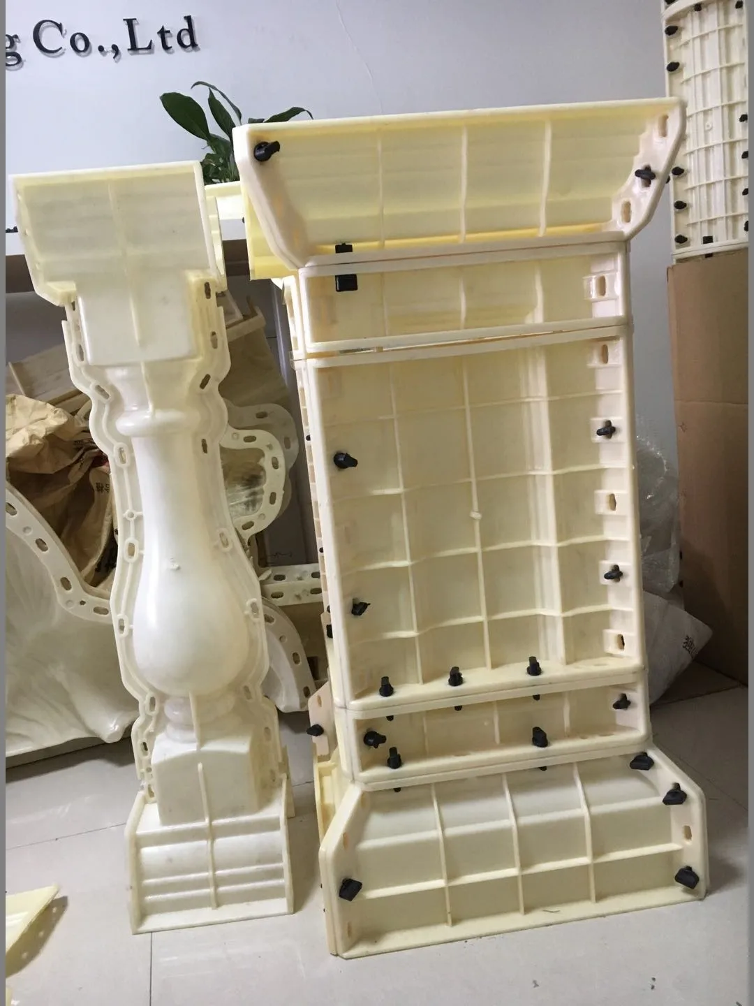 Exterior Elevated Floors Height Adjustable Pedestal Mold Plastic Support  Base Injection Mould - China Injection Mould, Plastic Mould