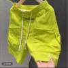 Vert fluorescent