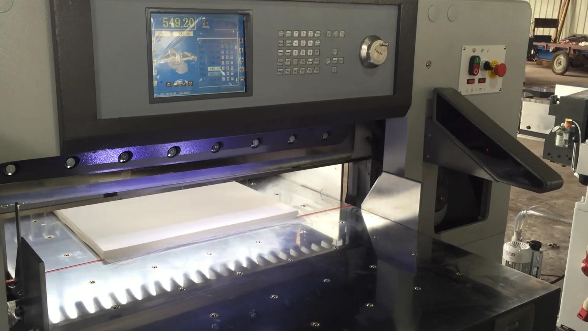 Qzk780dh10 Electric Guillotine Pvc Card Cutter Sheet Paper Machine