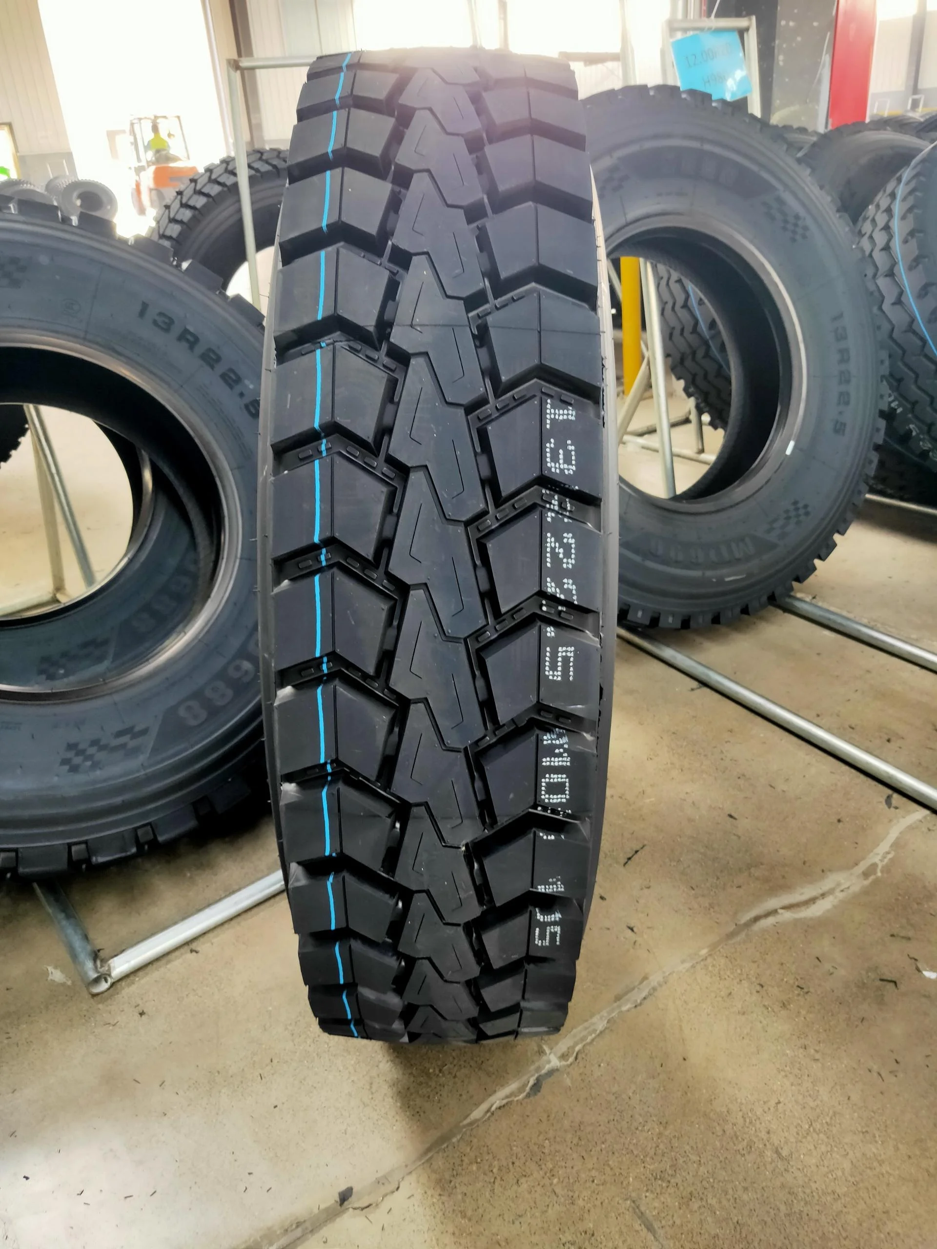 Maxzez Brand Truck Tyre 11r222.5 13r22.5 Md696 - Buy Maxzez,11r22.5 