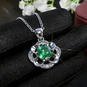 Fashion Jewelry 925 Sterling Silver Clovers Charm Pendants Women 1Carat Moissanite Necklace Jewelry for Women